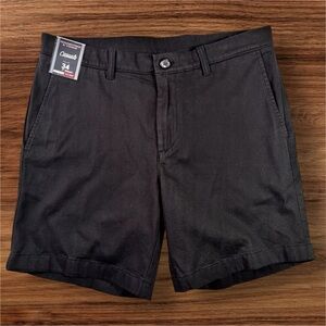 Roundtree & Yorke Men’s Black Khaki Straight Fit/Flat Front 7” Shorts. Size 34